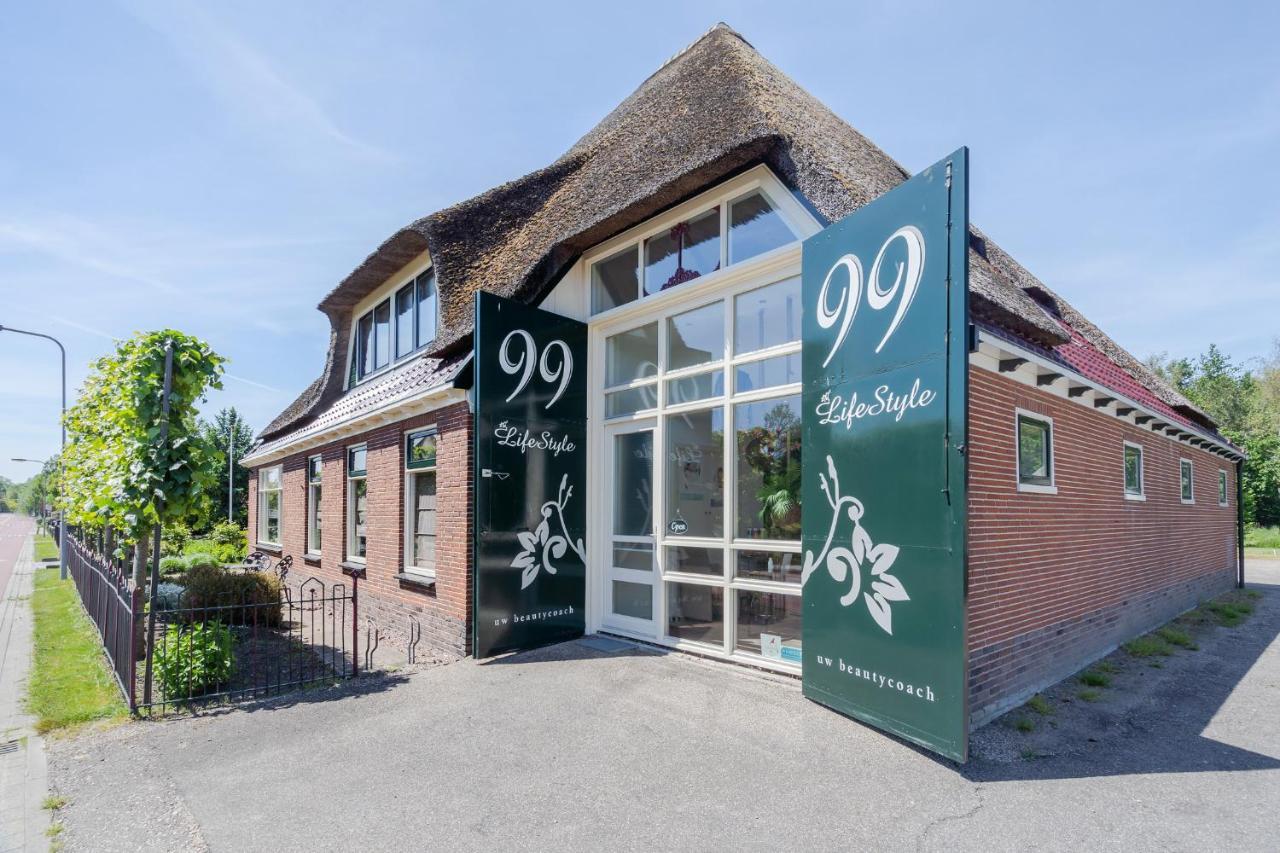99 Lifestyle Suite Zwaag Esterno foto